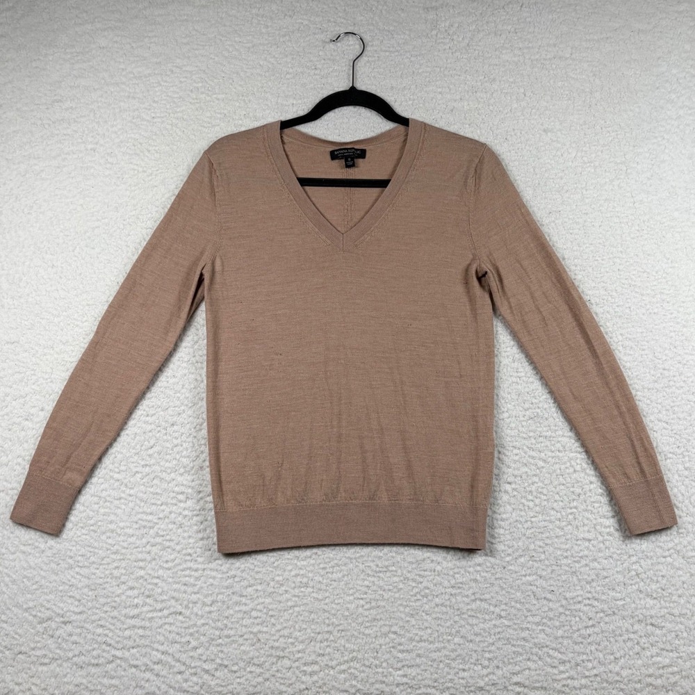 Banana Republic V-Neck Sweater Womens Merino Wool Knit Tan S Camel Quiet Luxury